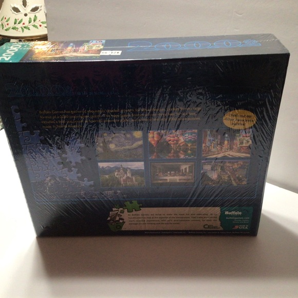 Buffalo Games 2000 Piece Jigsaw Puzzle Times Square New York - Picture 6 of 6